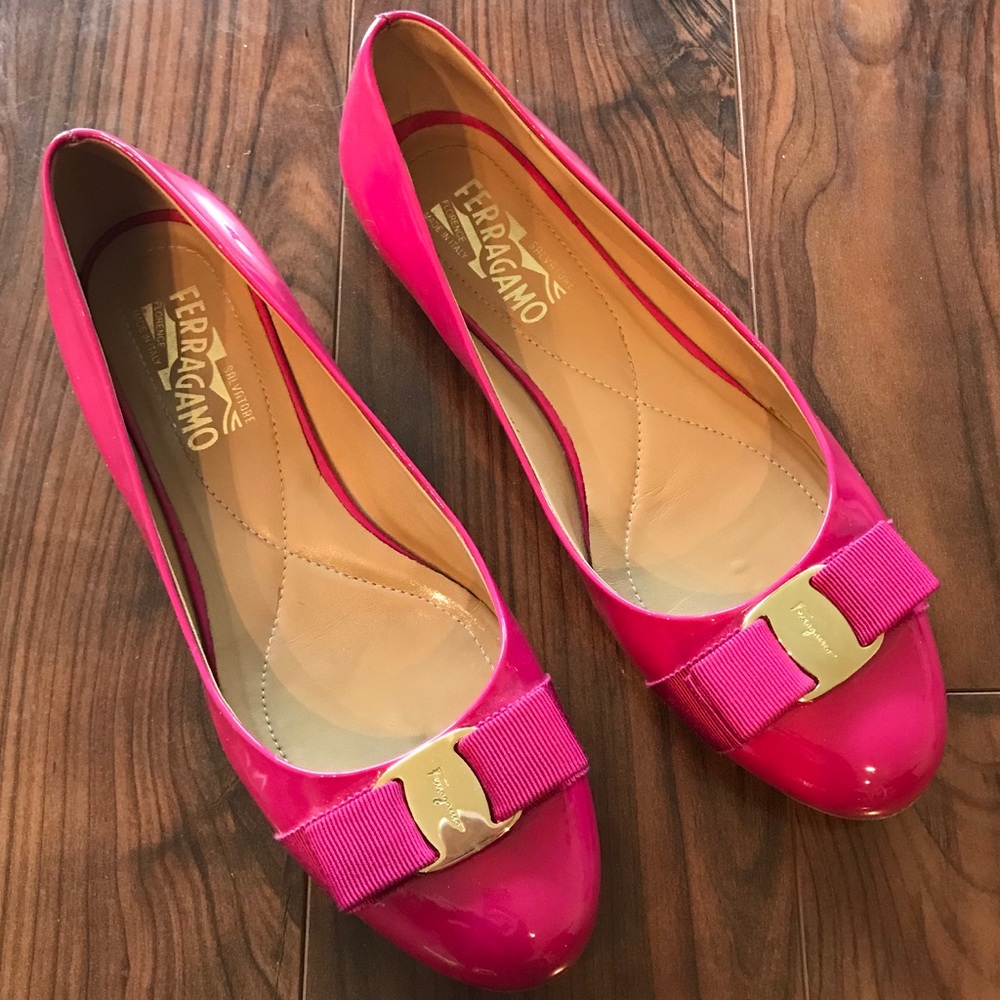 Ferragamo flats in pink